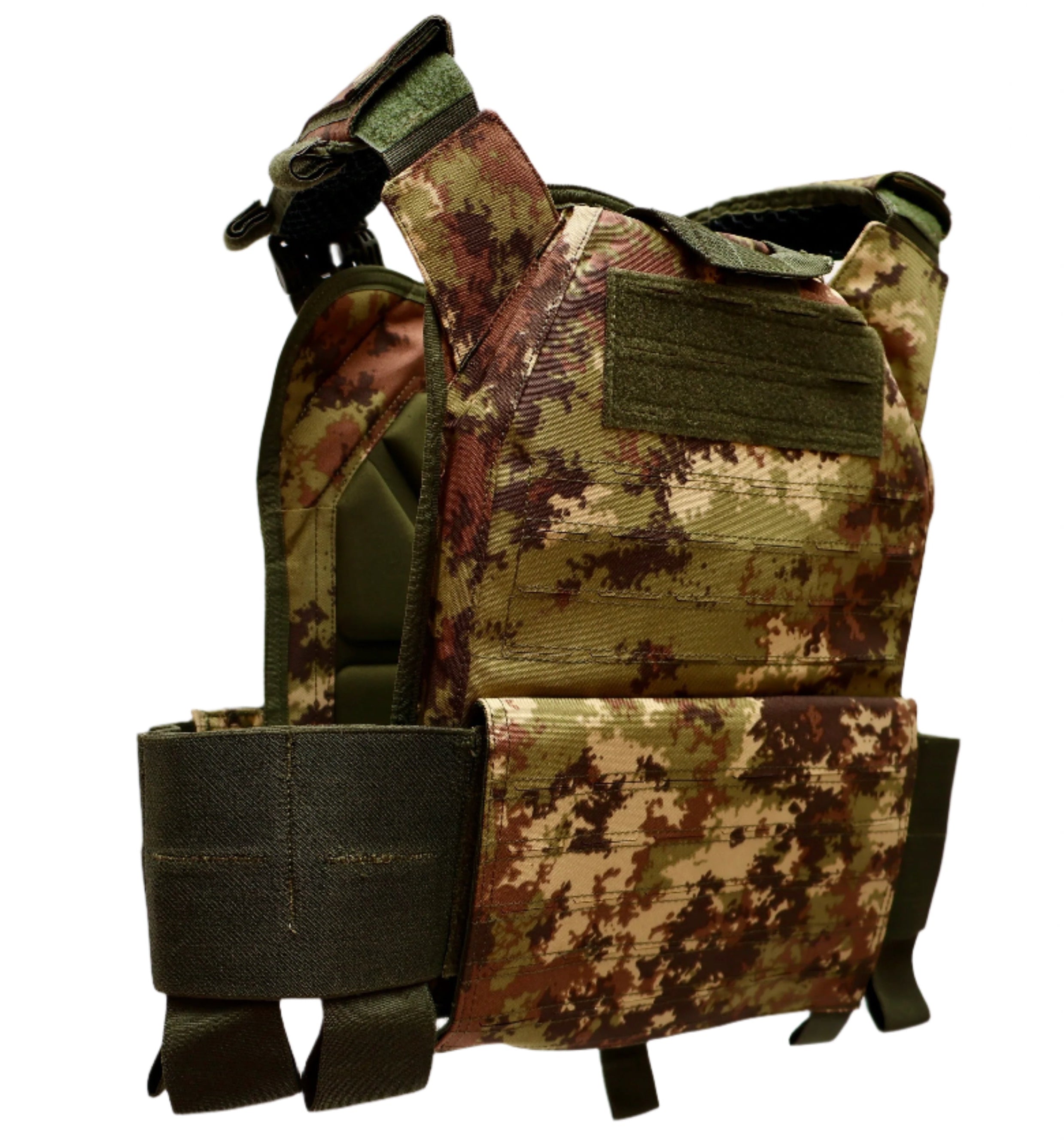 Italian Vegetato Camouflage tactical vest with multiple pockets on a white background
